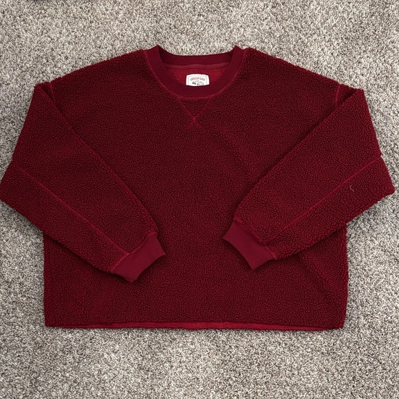 American Eagle Outfitters Sweaters - American Eagle Outfitters Burgundy Crewneck Sweater